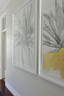 Έντυπα σε παστέλ χρώματα στο εσωτερικό του διαδρόμου