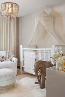 Η παιδική ζώνη για το νεογέννητο είναι λευκή