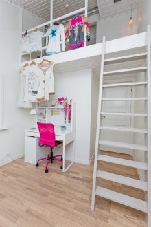 Η παιδική περιοχή για το νεογέννητο είναι διώροφο