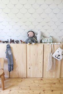 Παιδική περιοχή στο σαλόνι με ντουλάπια