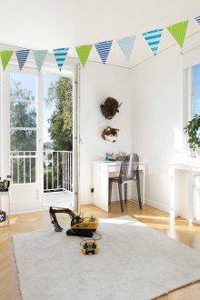 Quarto infantil em Khrushchev com varanda