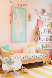Παιδικό δωμάτιο στο Χρουστσόφ ροζ
