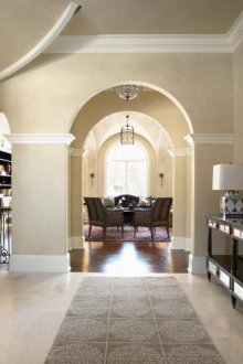 Σχεδιασμός διαδρόμου με αψίδα στο σπίτι