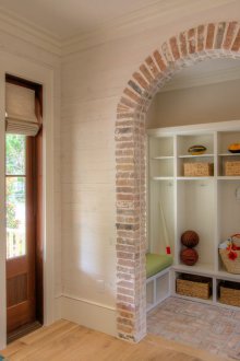 Σχεδιασμός διαδρόμου με καμάρα από τούβλα