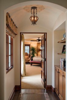 Σχεδιασμός διαδρόμου με αψίδα από γυψομάρμαρο