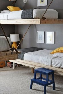 Παιδικό δωμάτιο για 3 άτομα με κρεμαστό κρεβάτι