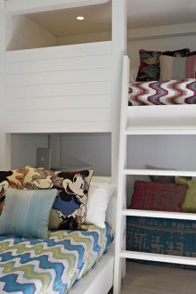 Παιδική γωνιά για τρία παιδιά