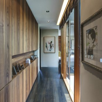 Επένδυση του διαδρόμου με ελασματοποιημένα φύλλα