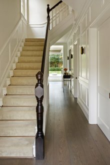 Τοίχωμα τοίχου ενός διαδρόμου σε μια εξοχική κατοικία