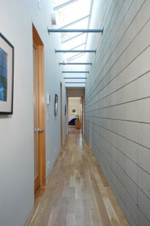 Ηχομόνωση των τειχών του διαδρόμου