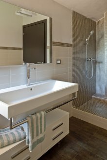 Μικρό μπάνιο με ντους