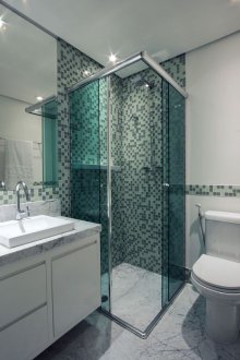 Μικρό μαρμάρινο μπάνιο