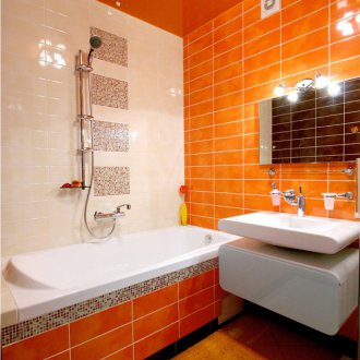 Το μικρό μπάνιο είναι πορτοκαλί