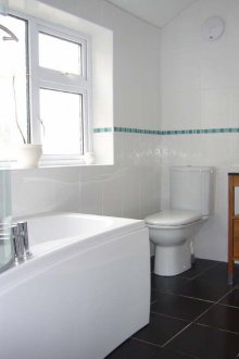 Μικρό μπάνιο με νεροχύτη