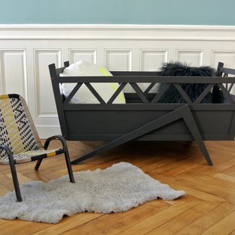 Crib ντεκόρ με μαξιλάρια