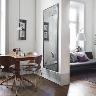 Προσαρμογές προϋπολογισμού σε διαμέρισμα στούντιο με καθρέφτη