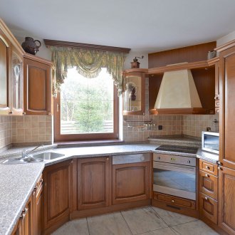 Κουζίνα είναι 9 τ.μ. κλασική