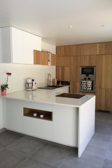 Κουζίνα έχει εμβαδού 9 τετραγωνικών μέτρων