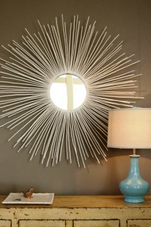 Διακόσμηση στρογγυλού καθρέφτη με ξυλάκια