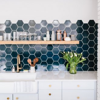 Κουζίνα 9 τ.μ. με πλακάκια