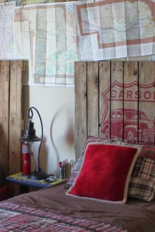 Σχεδιασμός παιδικού δωματίου για δύο αγόρια με ένα κρεβάτι από τα διοικητικά συμβούλια