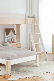 Σχεδιασμός παιδικού δωματίου για δύο αγόρια με κρεβάτι από κόντρα πλακέ