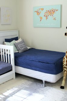 Σχεδιάστε ένα παιδικό δωμάτιο για δύο αγόρια διαφορετικών ηλικιών