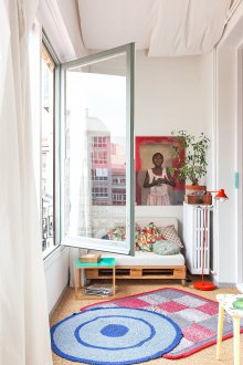 Νηπιαγωγείο για δύο παιδιά σε odnushka με καναπέ