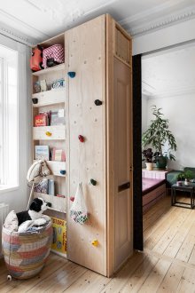 Σχέδιο odnushki με ένα νηπιαγωγείο και ένα μετασχηματιστή τοίχου