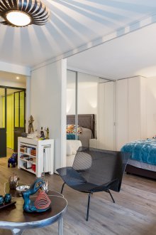 Ζωνοποίηση ενός υπνοδωματίου σε ένα διαμέρισμα στούντιο