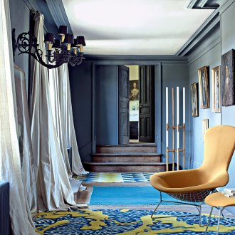 Επισκευή διαδρόμου με μπλε χρώμα