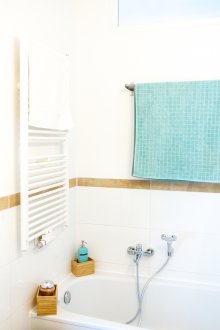 Σχεδιάστε ιδέες για ένα μικρό μπάνιο με τελείωμα