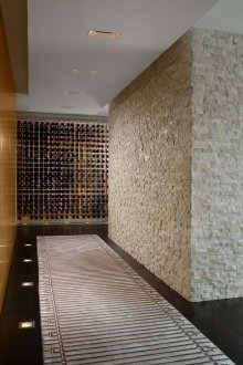 Πέτρα στην είσοδο του διαμερίσματος