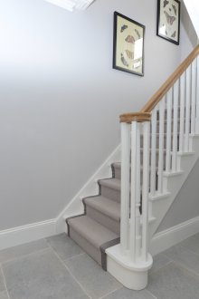 Η πέτρα στο διάδρομο είναι γκρι