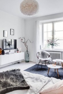 La chambre des enfants dans un studio est blanche