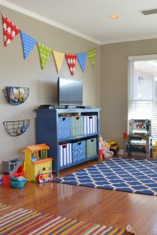 Παιδικό δωμάτιο σε διαμέρισμα στούντιο με παιχνίδια