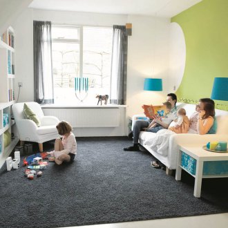 Παιδικό δωμάτιο σε διαμέρισμα στούντιο με χαλί