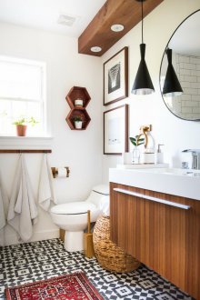 Ξύλινο εσωτερικό μπάνιο