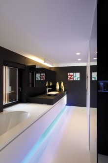 Μινιμαλιστικό στυλ εσωτερικό μπάνιο