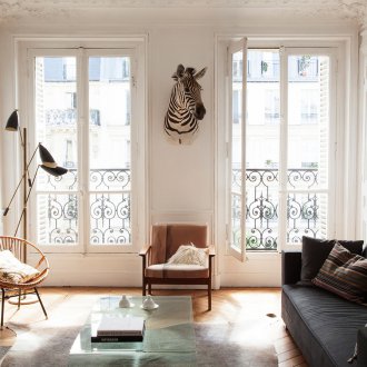 Σχεδιασμός διαμερίσματος στούντιο με γαλλικά παράθυρα