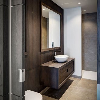 Μονόκλινο δωμάτιο με μπάνιο