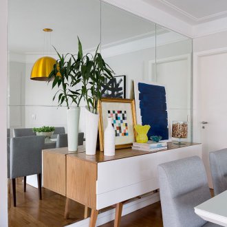 Σχεδιασμός διαμερίσματος στούντιο με καθρέφτη