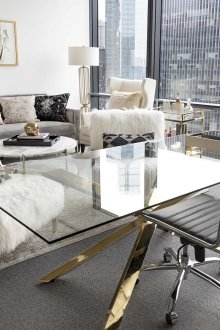 Εσωτερική διακόσμηση του γραφείου της κεφαλής χρυσή