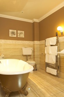 Μπεζ ρετρό μπάνιο