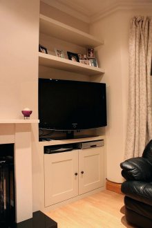 Γυάλινο ράφι για εξοπλισμό