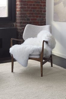 Καλώδιο χαλιού στο σαλόνι