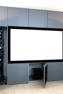 Ξύλινες πόρτες με συσκευές