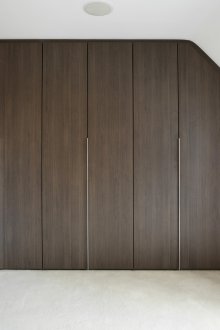 Πάγκοι πόρτες σε μια θέση