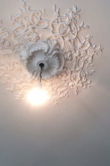 Διακοσμητικό γύψο σε ροζέτα