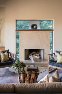 Θέση στο δωμάτιο με συρταριέρα